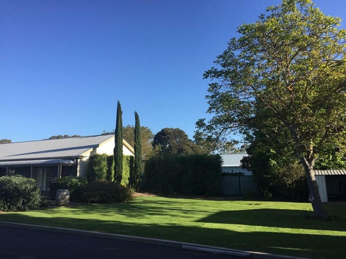 Alexander Cameron Suites Penola Exteriér fotografie